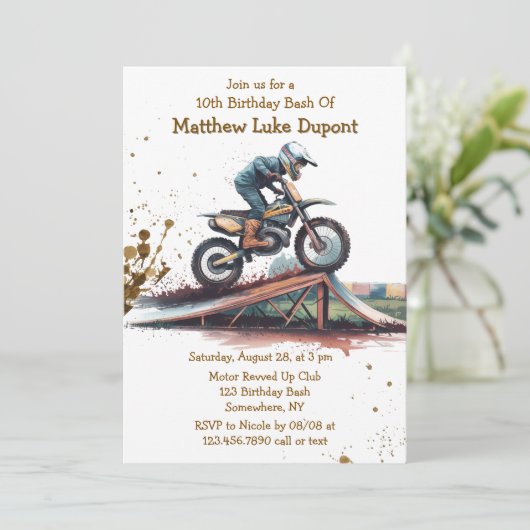 レイサーを改造:バイク誕生日Bash 招待状 (スタンド正面)
