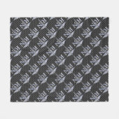 レイシーレジスタードナースRNシルバーカドゥセスヘビ フリースブランケット (正面(横))