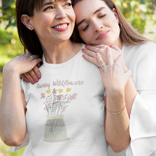 レイジングワイルドフラワーズメイソンジャートコテージコア Tシャツ