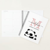 レイジーパンダ赤面ピンク白黒モノグラムスクリプト プランナー手帳 (ディスプレー)
