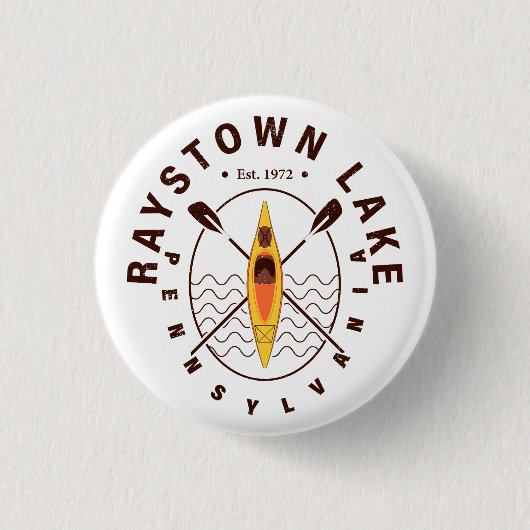 レイスタウンレイクペンシルバニア州カヤックお土産 缶バッジ (正面)