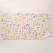 レイチェルの花の名前タイポグラフィ黄色のピンク ビーチタオル (正面)