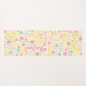 レイチェルの花の名前タイポグラフィ黄色のピンク ヨガマット (裏面(横))