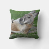 レイドバックカンガルー クッション (裏面)