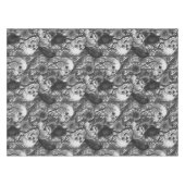 レイベンの秘密。暗くて陰気なゴシック様式のイラストレーション テーブルクロス (正面(横))