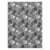 レイベンの秘密。暗くて陰気なゴシック様式のイラストレーション テーブルクロス (正面)