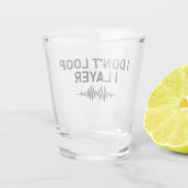 レイヤミュージックをループしないミニマル ショットグラス (裏面)