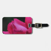 レインドロップオンレッドローズブパーソナライズされたド ラゲッジタグ (正面横)