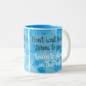 レインブルーウォーターの色でダンス感動的 ツートーンマグカップ (正面右)