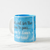 レインブルーウォーターの色でダンス感動的 ツートーンマグカップ (正面左)