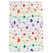 レインボーかわいらしハートパターンキッズ ミディアムペーパーバッグ (正面)