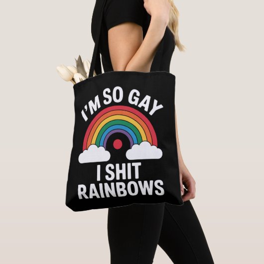 レインボーでゲイなLGBTQプライドの仲間 Funny トートバッグ (クローズアップ)