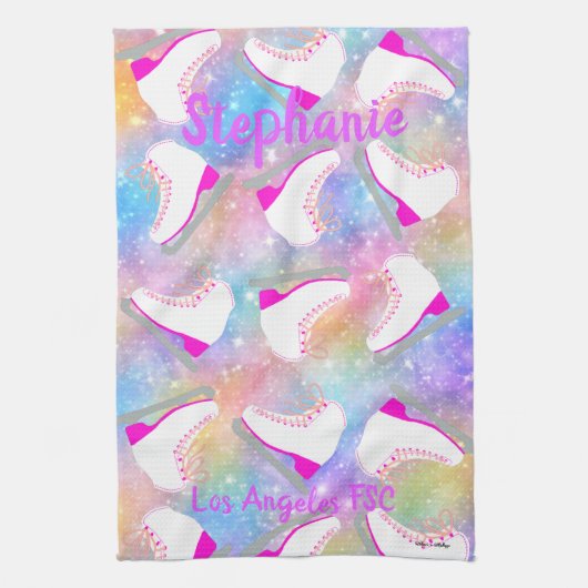 レインボーアイススケートで滑るパタパーソナライズされたーン キッチンタオル (縦)