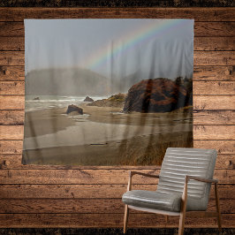 レインボーアンドクラウドオンアピスティルリバーオレゴンビーチ タペストリー