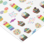 レインボーカラフルケーキデザート振りかける誕生日 テーブルクロス (アングル)