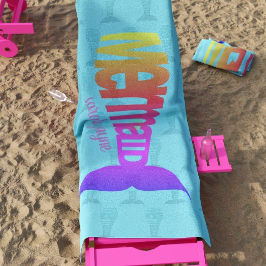 レインボーカラフルマーメイドテールタイポグラフィ ビーチタオル