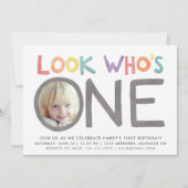 レインボーカラフル1歳の誕生日招待状 |写真 招待状 (正面)