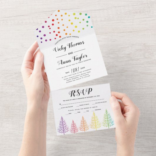 レインボーカラーの木、ドットのレズビアン冬の結婚式 オールインワン招待状 (貼ってはがせる)