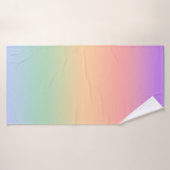 レインボーカラーグラデーションの背景 バスタオル (バスタオル)