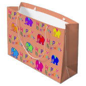 レインボーカラーハッピーマンガゾウ誕生日 ラージペーパーバッグ (裏面アングル)