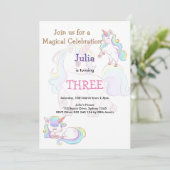 レインボーカラーUnicornベビーガール誕生日 招待状 (スタンド正面)