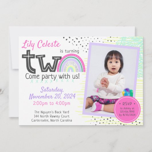 レインボーガールの2番目の誕生日かわいいドードルズ写真 招待状 (正面)