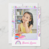 レインボーガール90年代の誕生日かわいいドードルズ写真 招待状 (裏面)