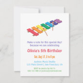 レインボーキシロフォンキッズミュージックをテーマにした誕生日パーティー 招待状 (正面)