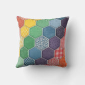 レインボーキルテッドヘキサゴン クッション (裏面)