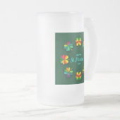 レインボークローバーで幸せなsaint patricks day フロストグラスビールジョッキ (正面右)