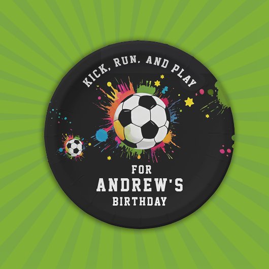 レインボークールブラックサッカー選手スポーツボール絵を描 ペーパープレート