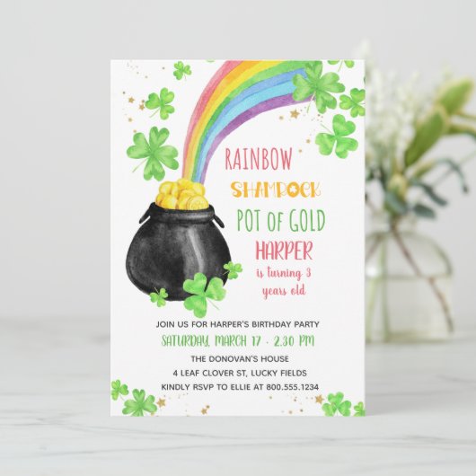 レインボーシャムロックポットの金ゴールド子供の誕生日 招待状 (スタンド正面)