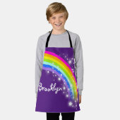 レインボースターピンクパープル名前をカスタムするアート エプロン (着用した状態)
