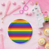 レインボーストライプパターンプライドパーティー ペーパープレート (パーティー)