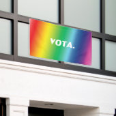 レインボースペインのカラーゲイプライドlgbtの投票 横断幕 (ビルの外側)
