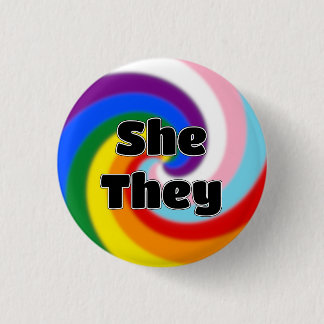 レインボースワール代名詞ピン(She/They) 缶バッジ