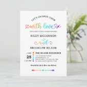 レインボーハートスクリプトかわいいLGBTカップルのシャワー 招待状 (スタンド正面)
