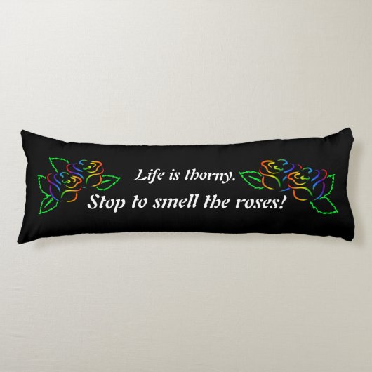 レインボーバラ抱き枕 ボディピロー (正面)