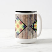レインボーバーンキルトとバーンドウッド ツートーンマグカップ (正面右)