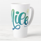 レインボーパーソナライズされたウェイクアップ&スマイルやる気を起こさせる カフェラテマグ (右アングル)