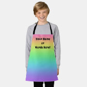 レインボーパーソナライズされたキッズエプロン エプロン (着用した状態)
