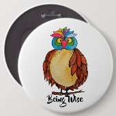 レインボーフェザー付き水彩幻想的フクロウ 缶バッジ (正面&裏面)