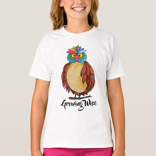 レインボーフェザー付き水彩幻想的フクロウ Tシャツ (正面)