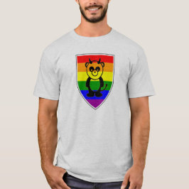 レインボーフラッグの上の立派なゲイのパンダ Tシャツ