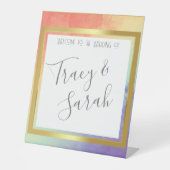 レインボープライド金ゴールドフレームウェディング日付を保存 台座サイン (正面)