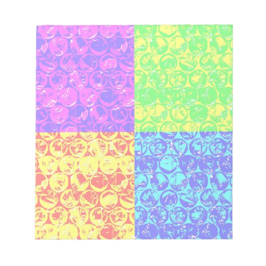 レインボーポップ・アートのアートバブルラップ ノートパッド (正面)