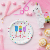 レインボーポップ・アートのスウィートワン誕生日 ペーパープレート (パーティー)