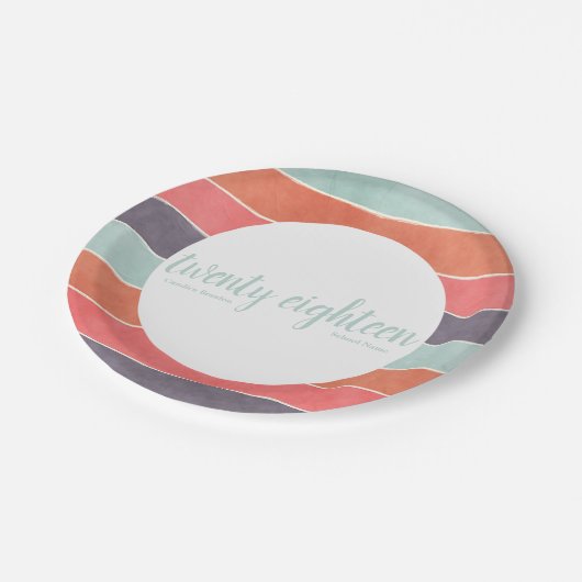 レインボーモダンストライプズ卒業パーティープレート ペーパープレート (アングル)