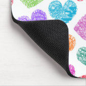 レインボーモダンドードルハートかわいいパターン マウスパッド (コーナー)