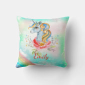 レインボーモダンユニコーンガールネーム装飾用クッション クッション (裏面)